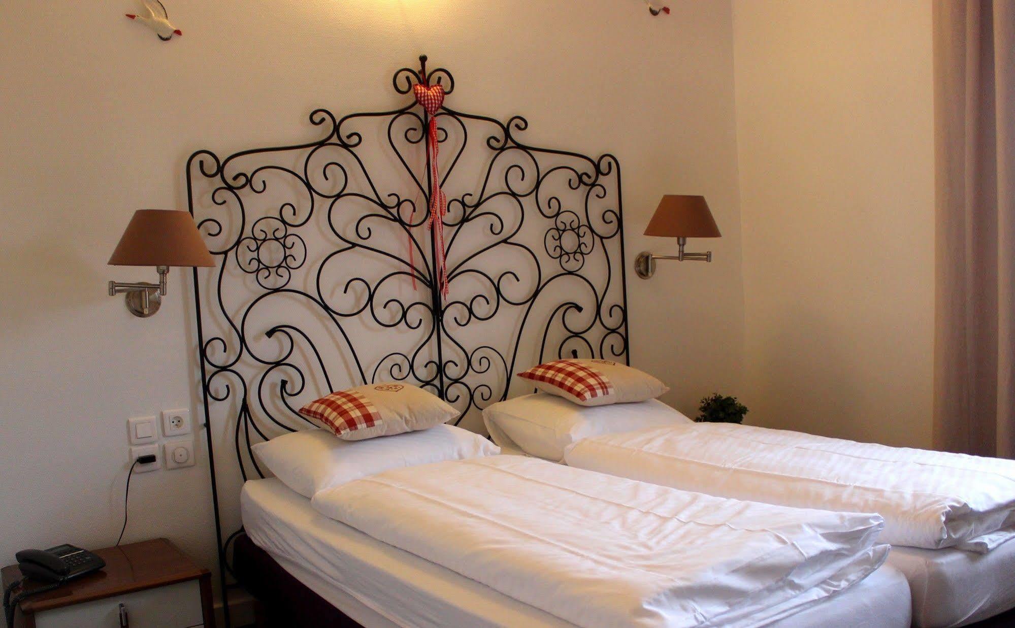 A La Maison Rouge Hotel & Restaurant Барр Екстер'єр фото